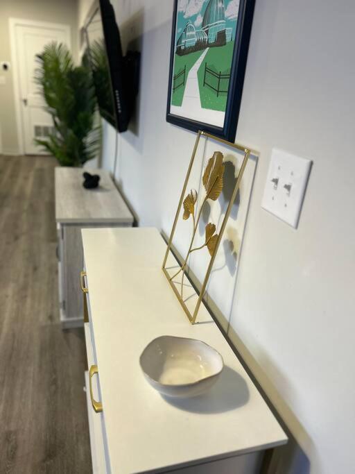 Modern Loft!/Free Parking/Long Stay Friendly! ดีทรอยต์ ภายนอก รูปภาพ
