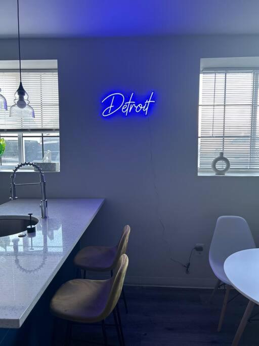 Modern Loft!/Free Parking/Long Stay Friendly! ดีทรอยต์ ภายนอก รูปภาพ